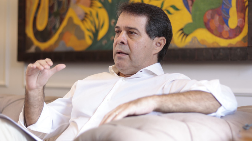Evandro descarta retroativo a servidores
